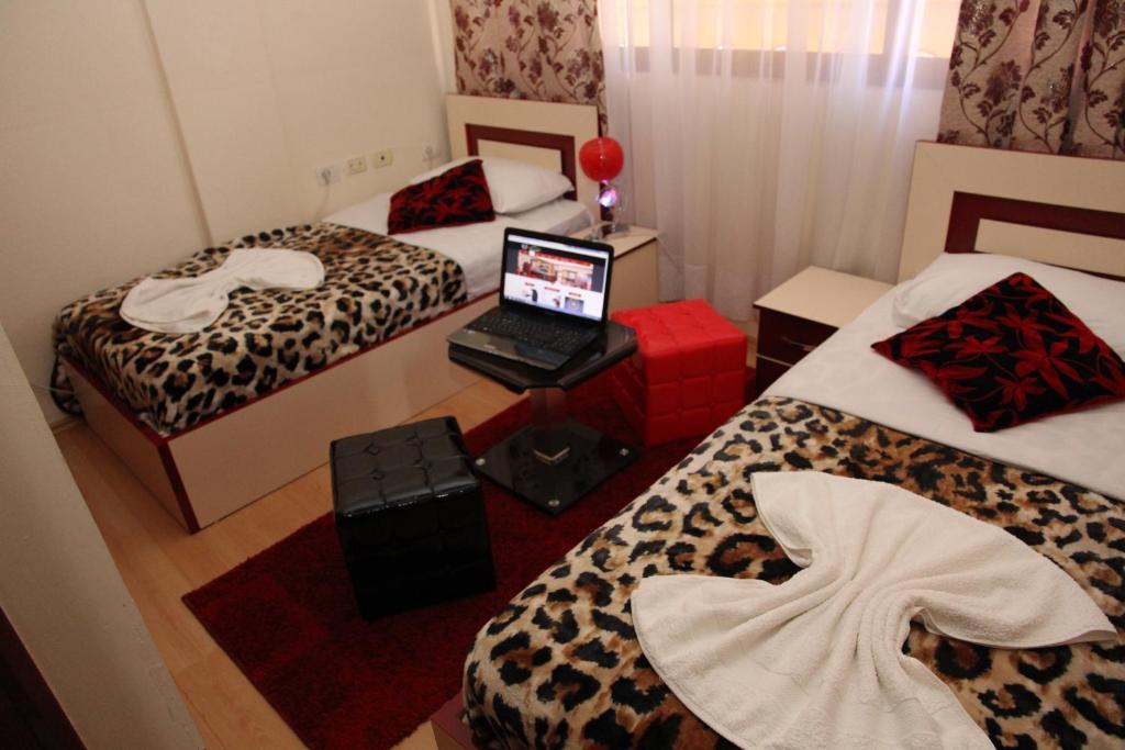 Hotel Parlamenti Tirana Pokój zdjęcie